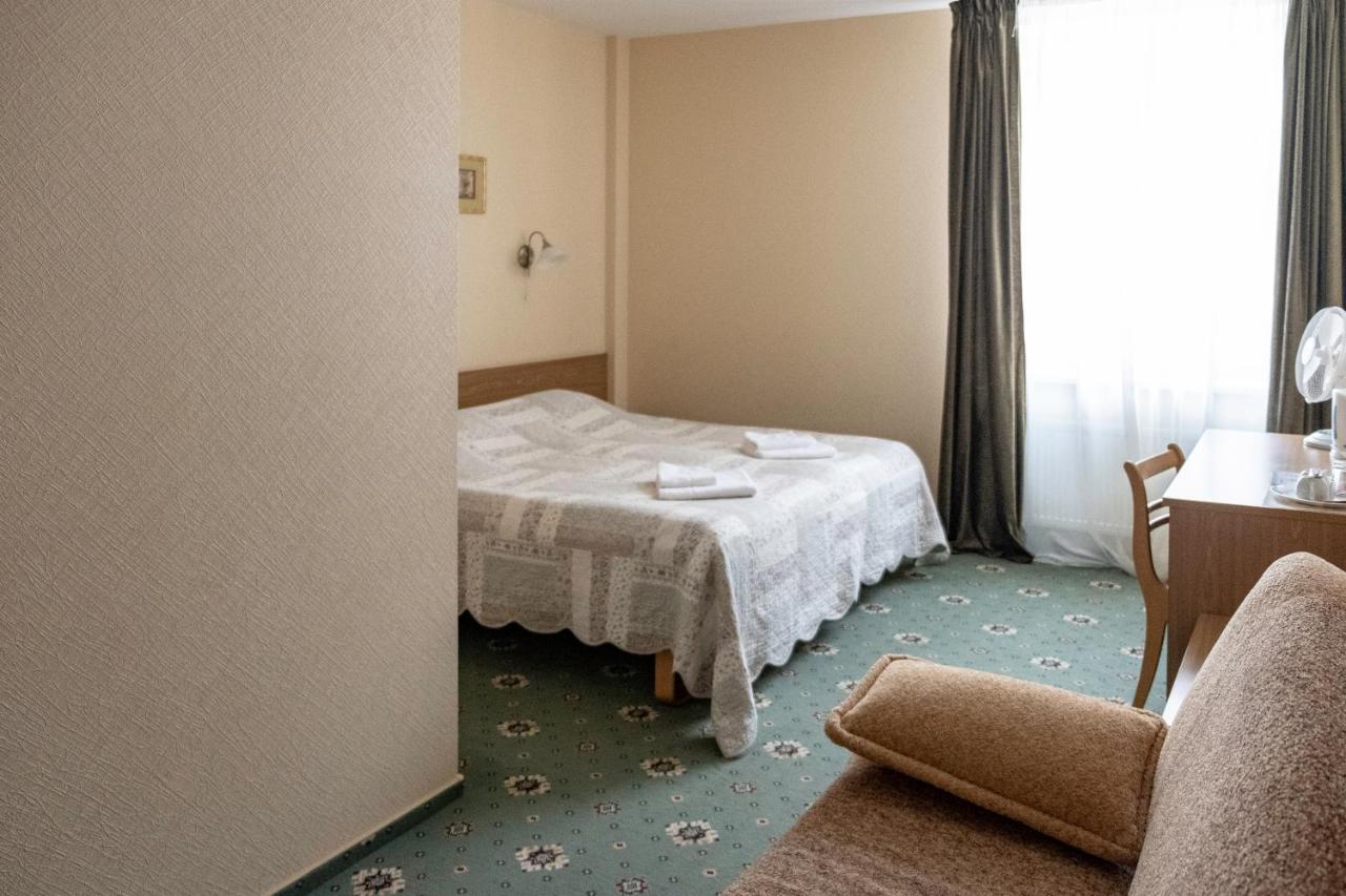 Annabella Hotel Riga Buitenkant foto